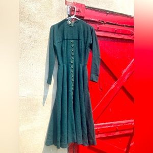 Gorgeous vintage Anne Fogarty wool green dress